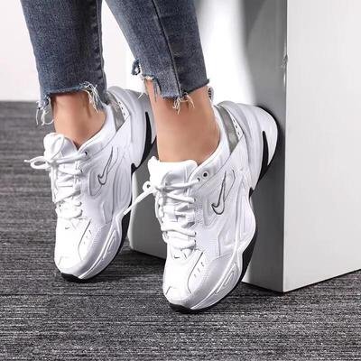 耐克女款老爹运动休闲鞋