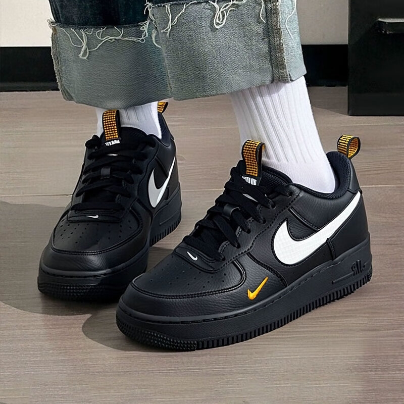 耐克大童舒适百搭运动板鞋