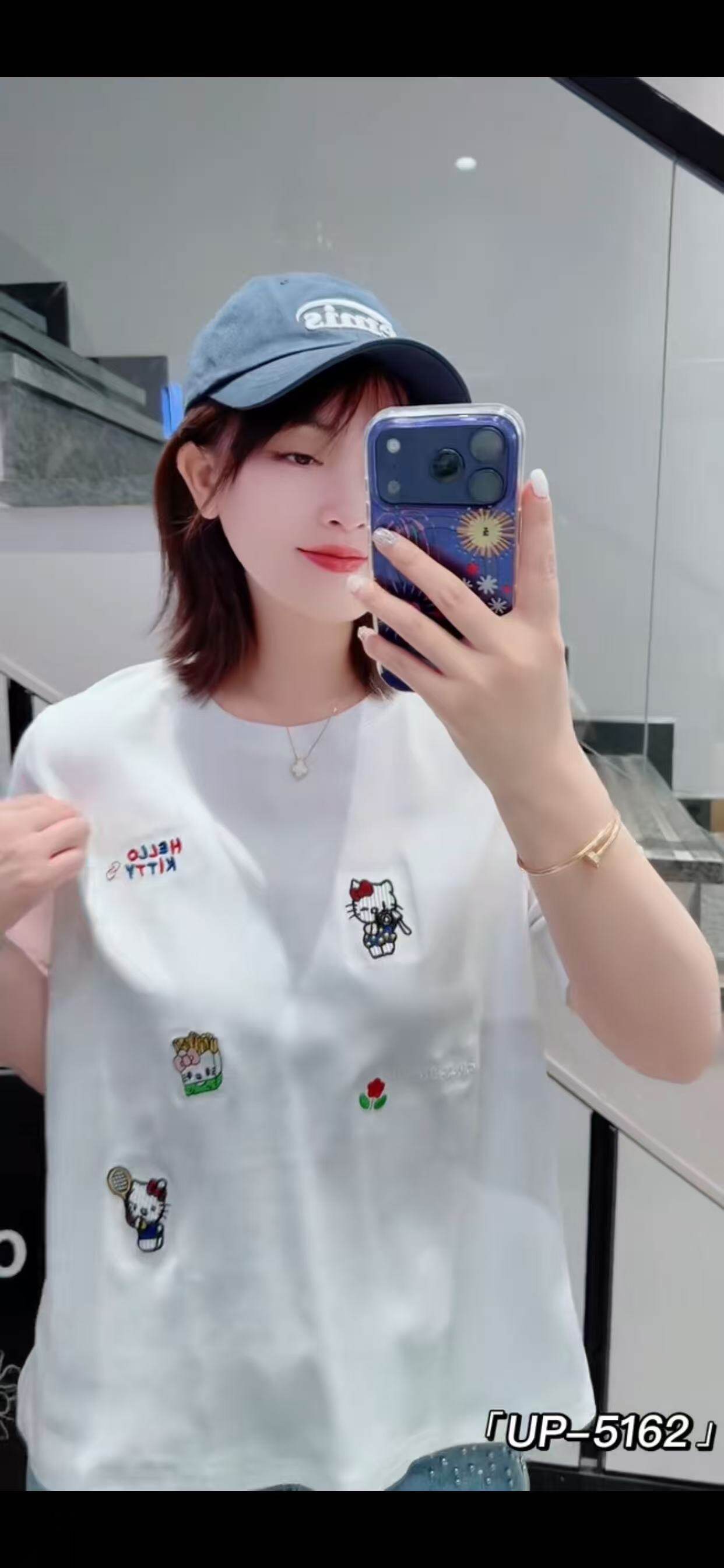 宜语析UP5162大码T恤衫女胖mm短袖上衣200斤女装新款Kitty猫打底 - 实物图