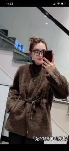 妃儿红9056大码皮毛一体外套女胖mm200斤女装新款毛毛大衣皮草冬