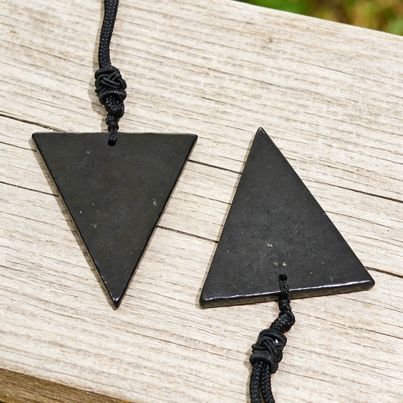 防电磁辐射首饰 俄罗斯次石墨Shungite 倒三角吊坠几何图案挂件