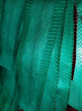 A翠绿色虫它皮条7*100cm钱包腰带卡包表带饰品镶嵌挂件手工真皮料