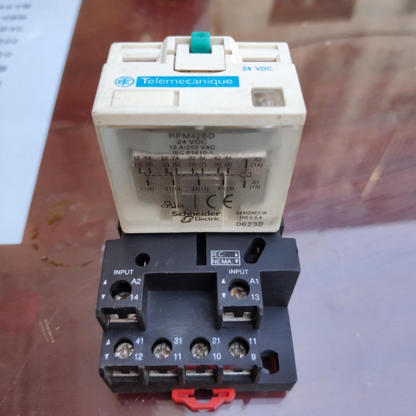 原装进口 继电器 RPM42BD 24VDC底座 RPZF4 现货议价