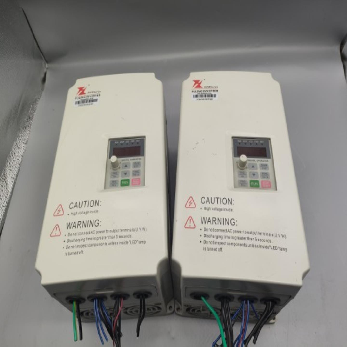 富凌变频器 DZB300B0022L4A    22KW 380V 一手拆机资源
