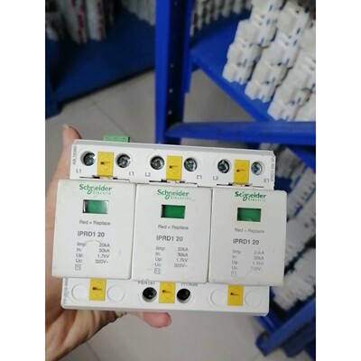 施耐德A9L16366二手拆机成色如下看好型号非功能