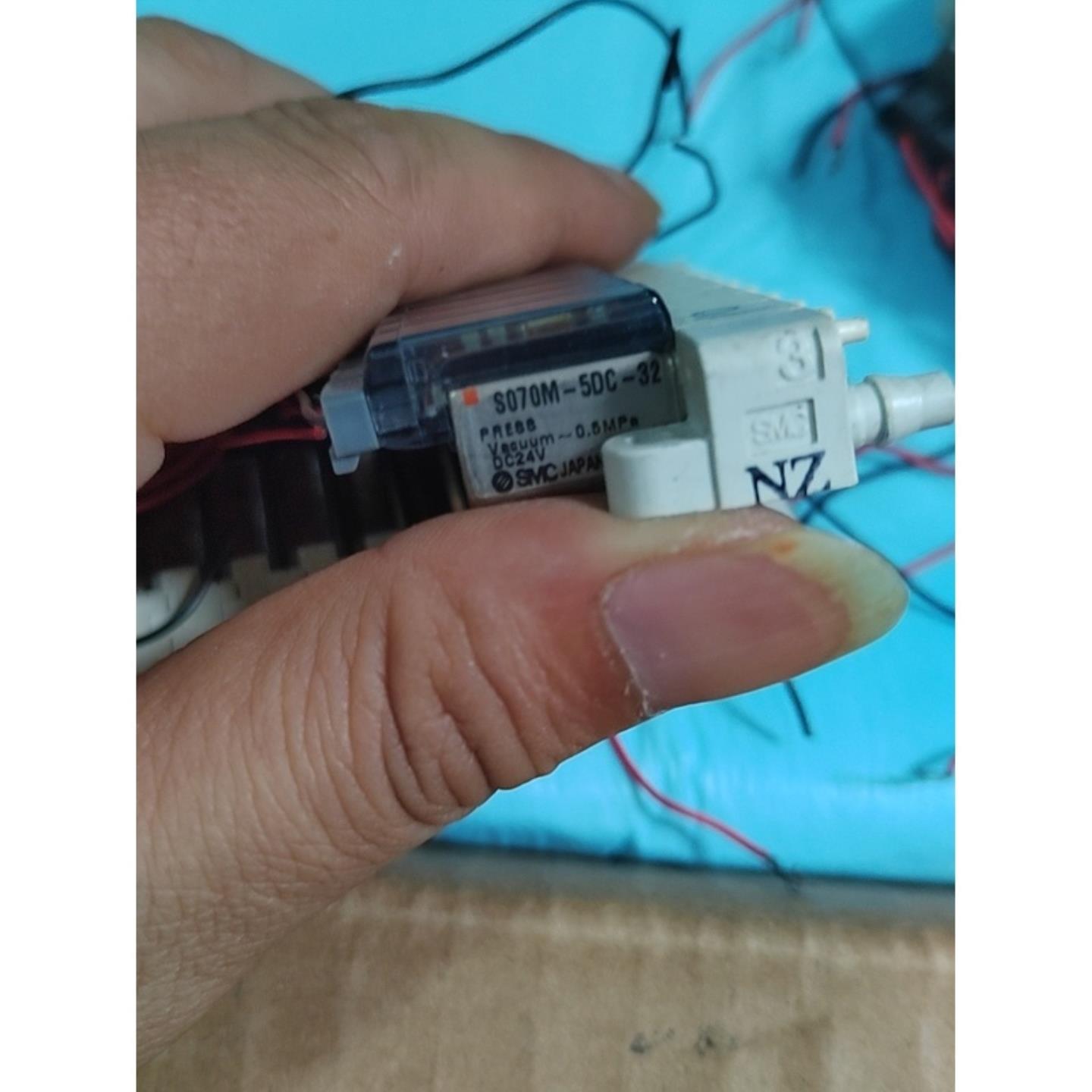 原装拆机SMC电磁阀S070M-5DC-32实物拍摄