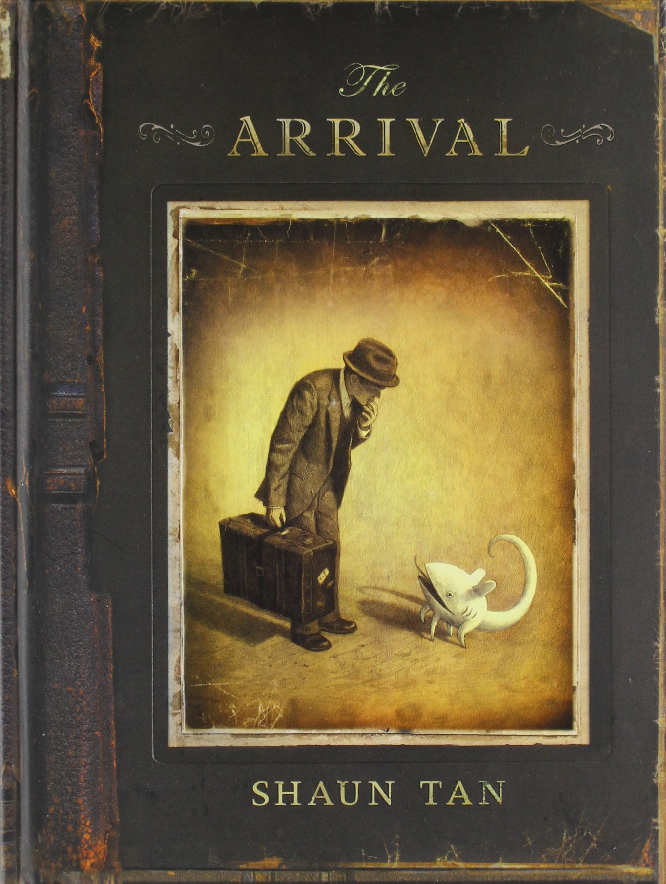 英文原版 陈志勇：抵岸 精装 The Arrival by Shaun Tan 寻找可以停靠的精神家园