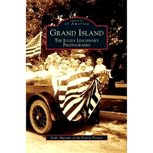The Island Julius Leschinsky 9781531639204 预订 Photographs Grand
