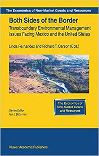 【预订】Both Sides of the Border