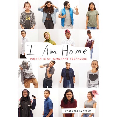 预订 I Am at Home: Portraits of Immigrant Teenagers 我在家:移民青少年的画像: 9781946764119