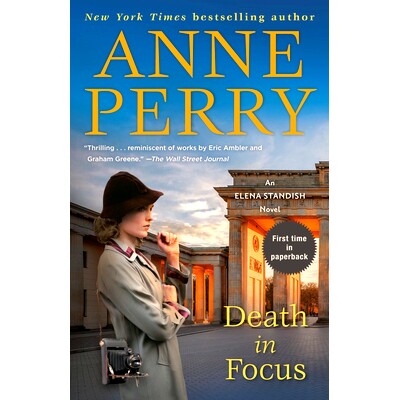预订 Death in Focus: An Elena Standish Novel 焦点中的死亡：埃琳娜·斯坦迪什的小说: 9780525621003