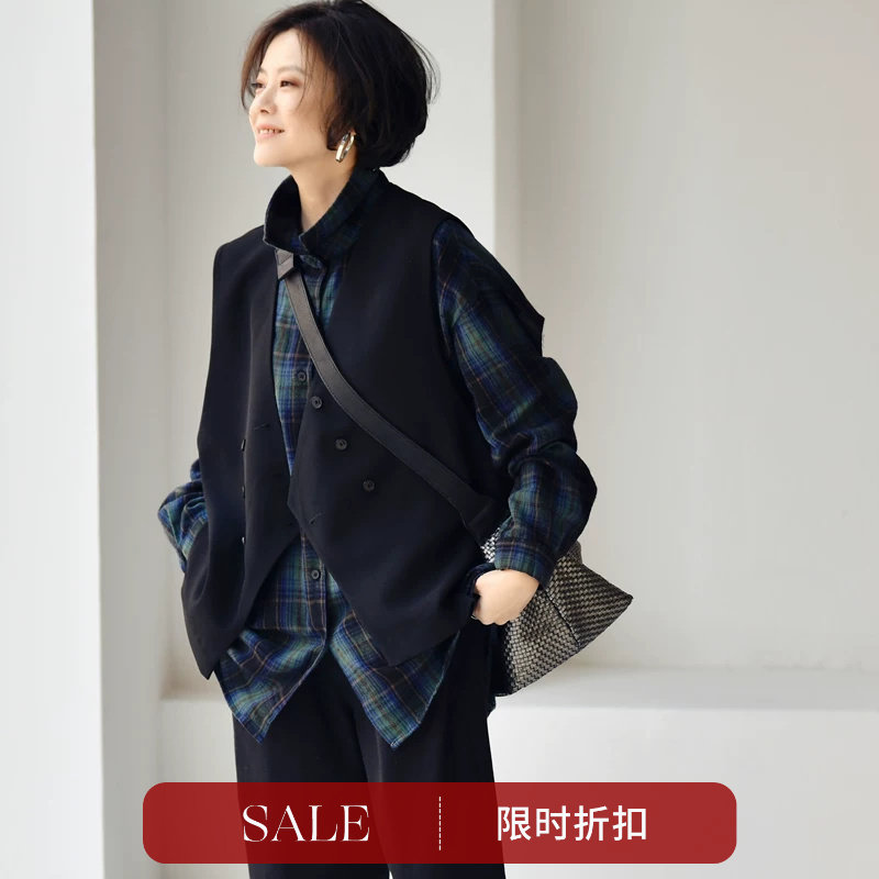V1306C文艺简约气质百搭不规则剪裁双排扣V领西装马夹女 米兰宣言