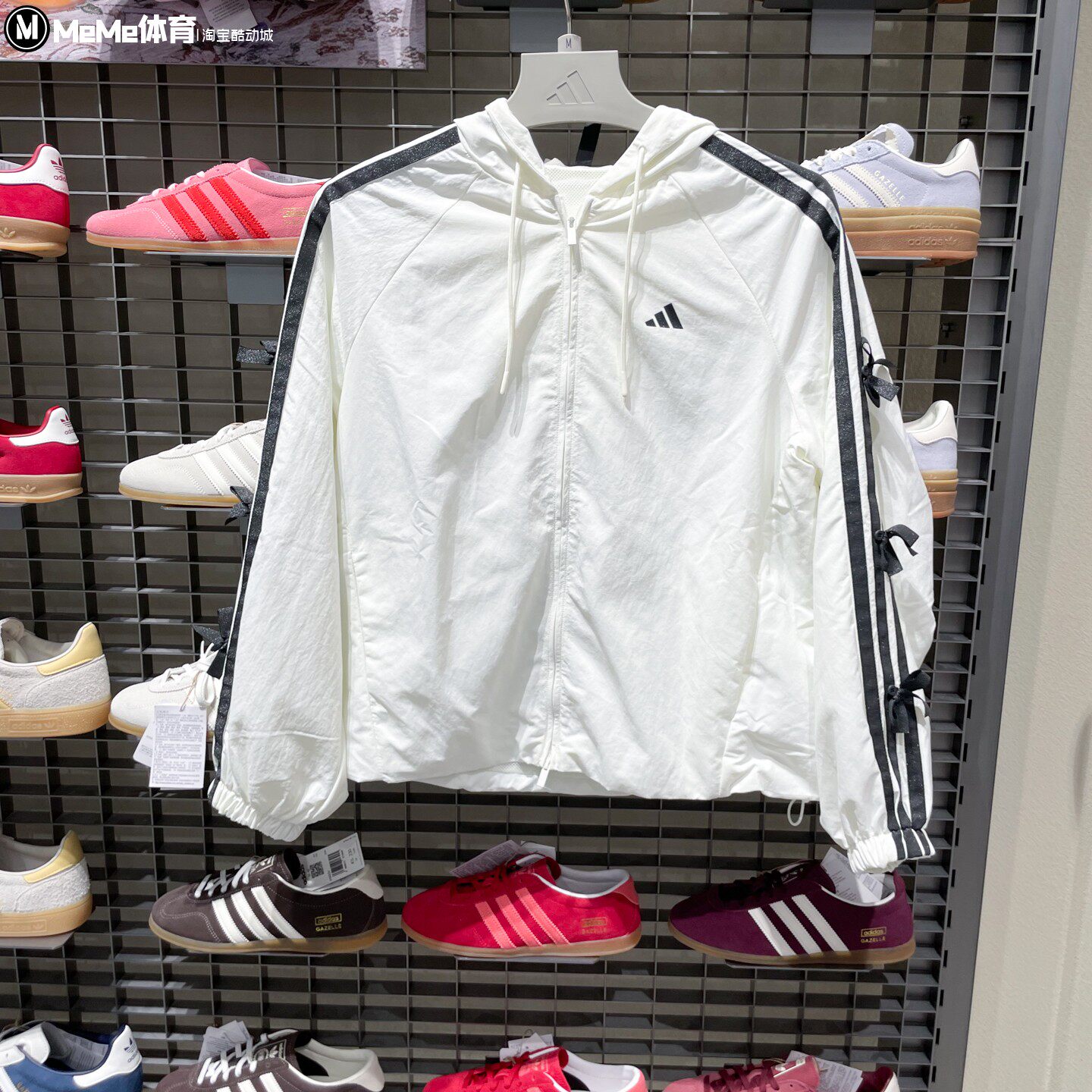 阿迪达斯女子2026春款经典三条纹拒水蝴蝶结运动夹克外套 KR7602