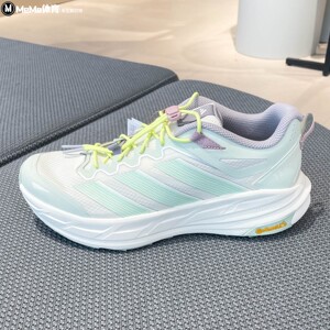 阿迪达斯2026秋款女清新浅色系自由人户外露营防滑徒步鞋 KZ7358