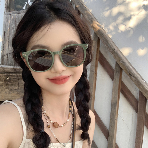 绿色墨镜女高级感ins潮大脸显瘦