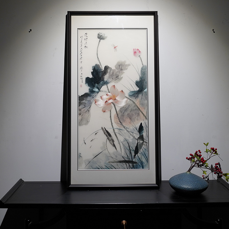 苏绣挂画纯手工刺绣莲塘真趣荷花新中式客厅背景玄关走廊书房装饰图片
