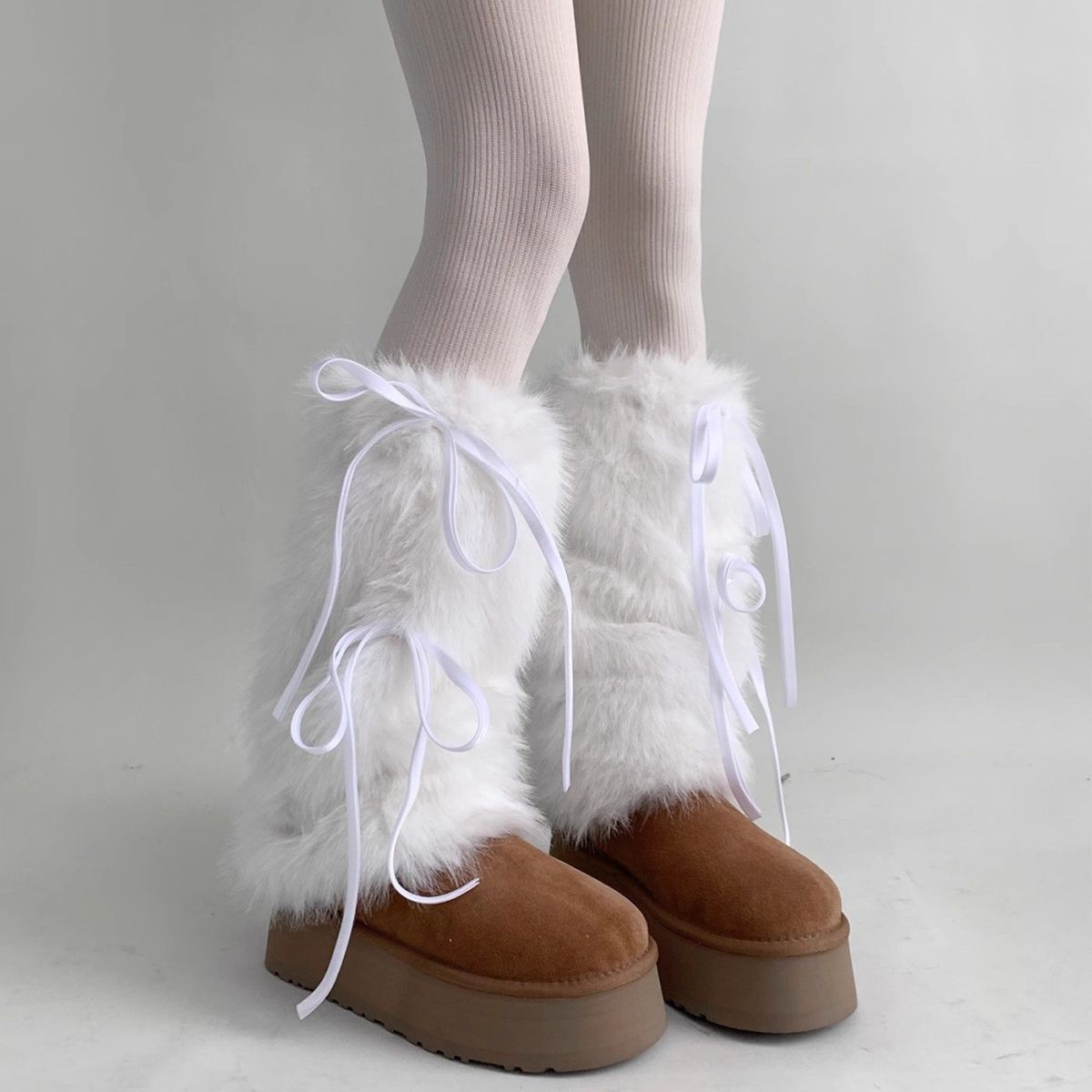 白色毛绒腿套秋冬款保暖蝴蝶结甜美显瘦小腿袜子女袜套