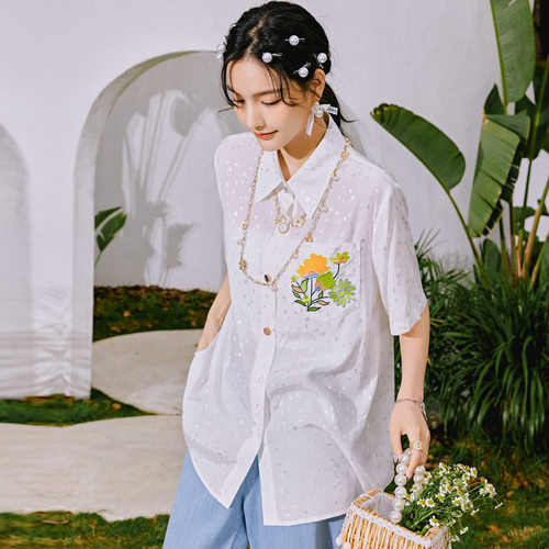 复古花朵口袋刺绣宽松衬衫~韩版经典百搭通勤白色衬衣女生SG8862