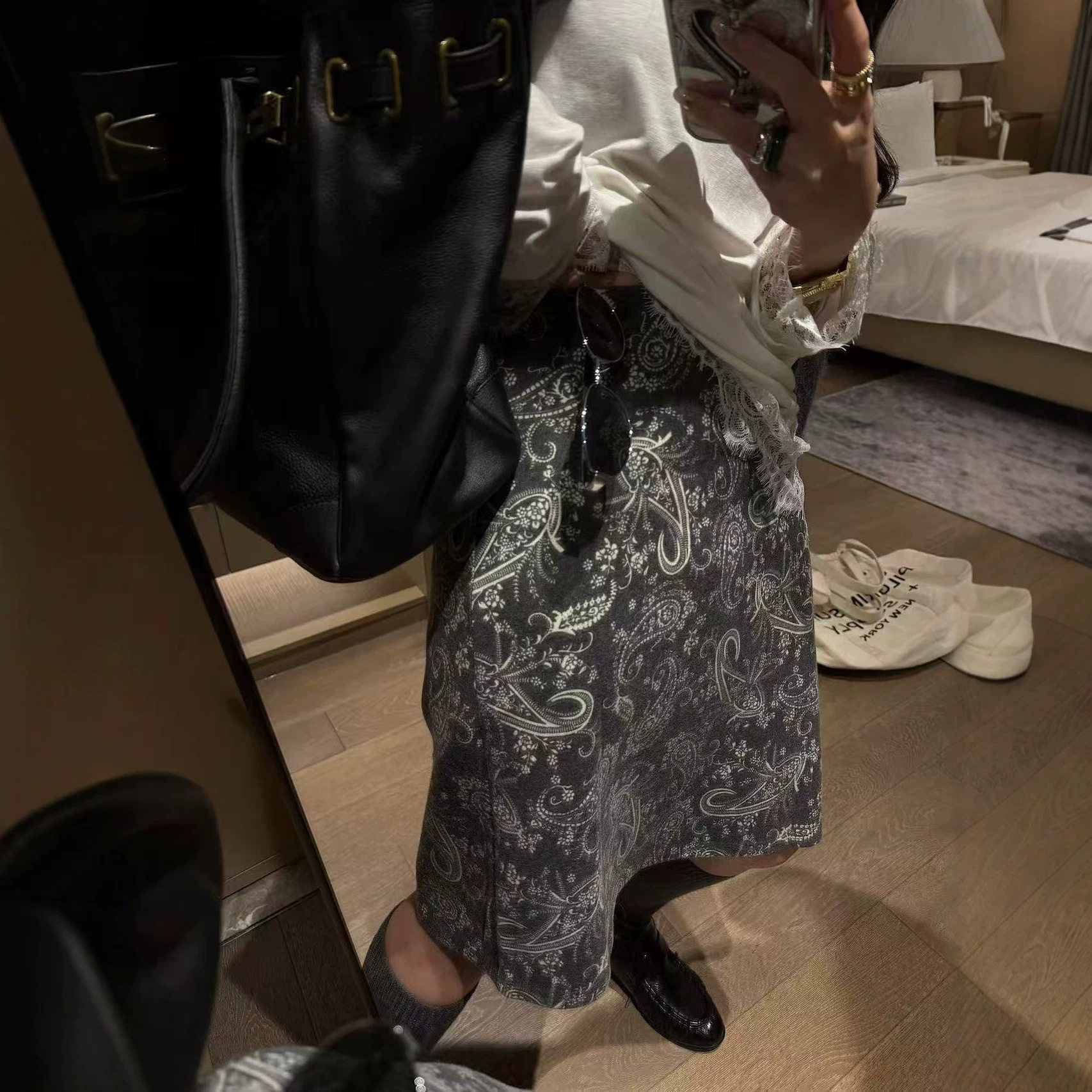 秋冬高腰显瘦腰果印花包臀短裙