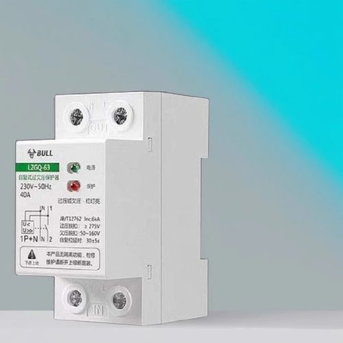 公牛自复式过欠压保护器220V家用防雷漏电过压延时自动复位40/63A