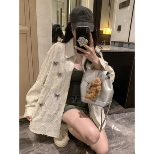 米白色刺绣蝴蝶菱形格流苏条纹重工衬衫