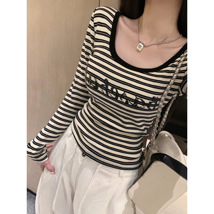 庄大泥 黑杏字母条纹印花长袖