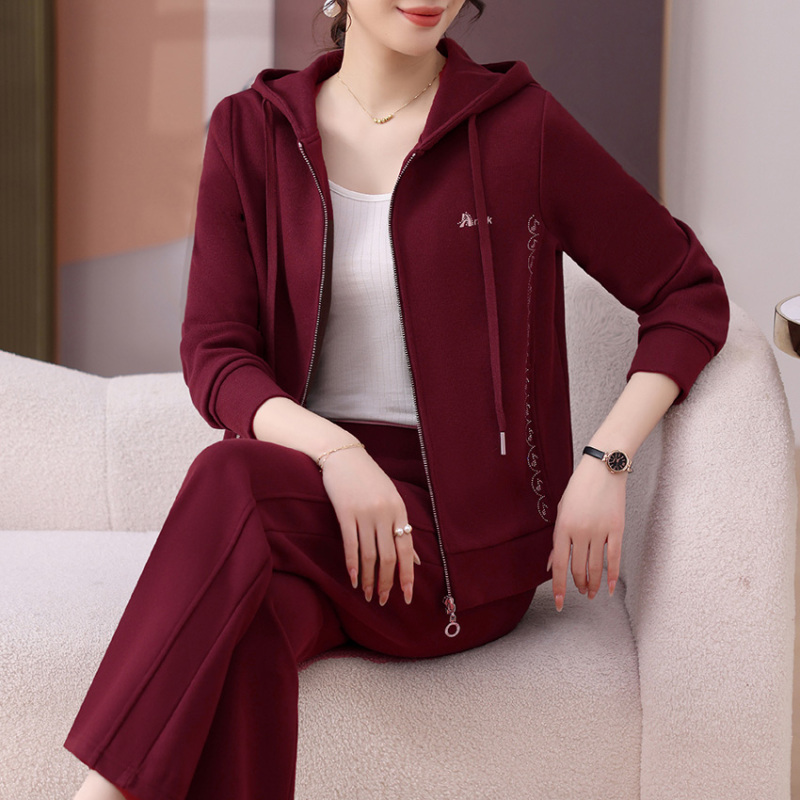 中老年妈妈秋季运动服休闲外套女春秋奶奶40岁50端庄大气两件套装