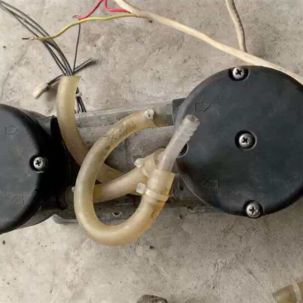 {议价}lWaKi Air无油隔膜泵，型号APN-P215MV-