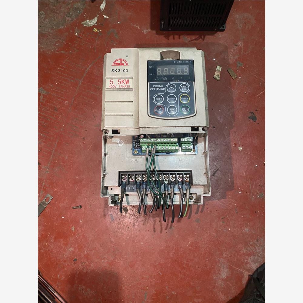 议价SK变频器5.5kw31实物