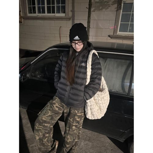 黑色排骨羽绒服女短款轻薄连帽2024年冬季新款休闲情侣潮牌面包服