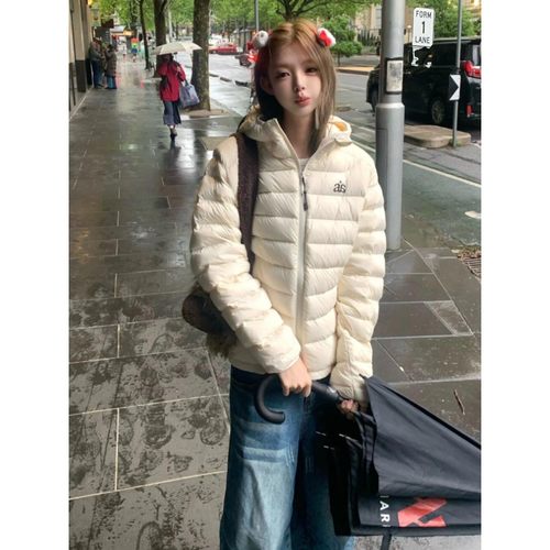 白色排骨羽绒服女短款轻薄连帽2024年冬季新款休闲情侣潮牌面包服