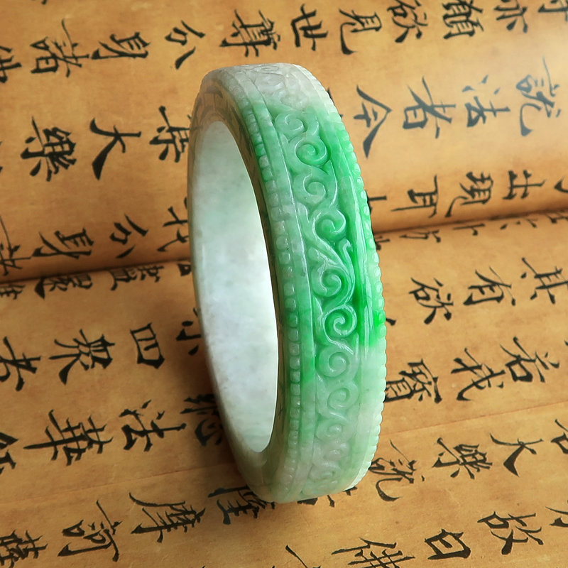 珍藏55老坑阳绿翡翠雕花手镯