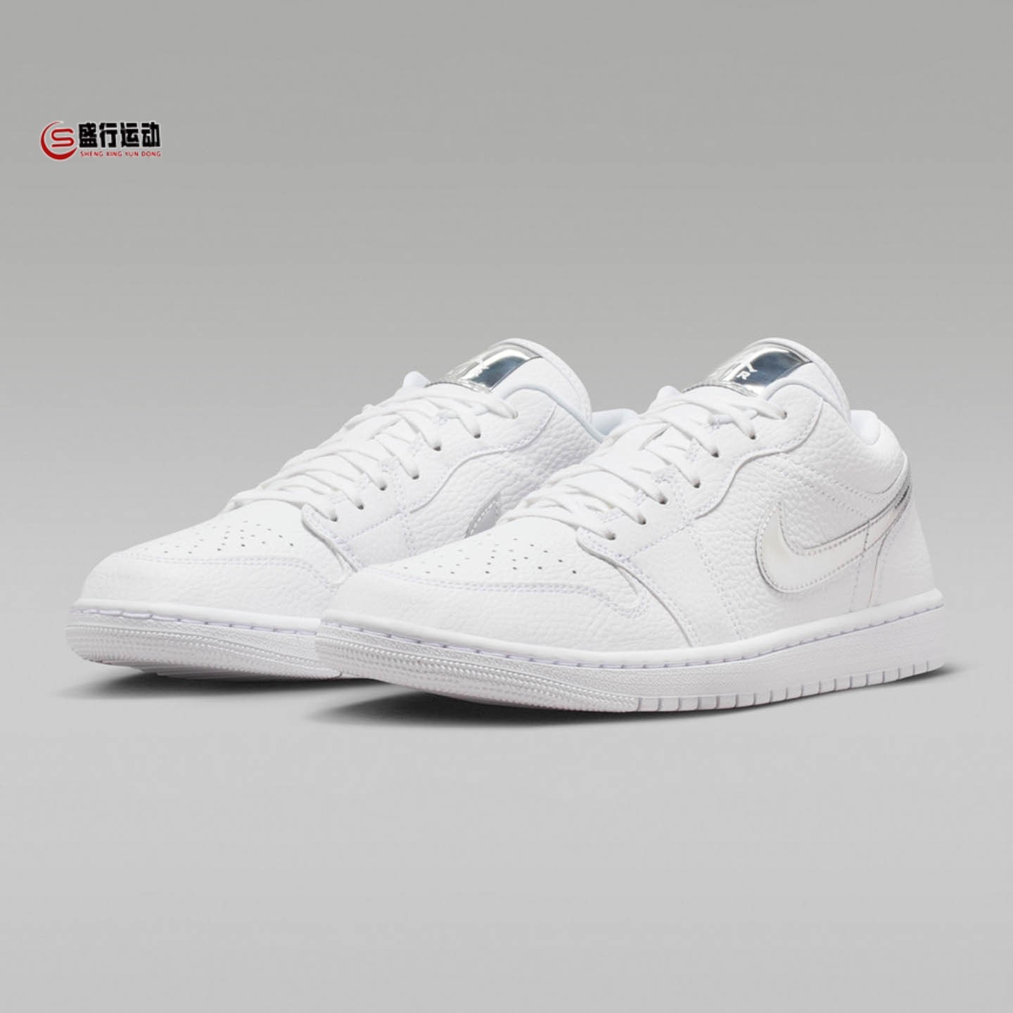 Nike耐克女鞋2026年秋新款AJ1经典百搭防滑耐磨篮球鞋 IQ9381-100