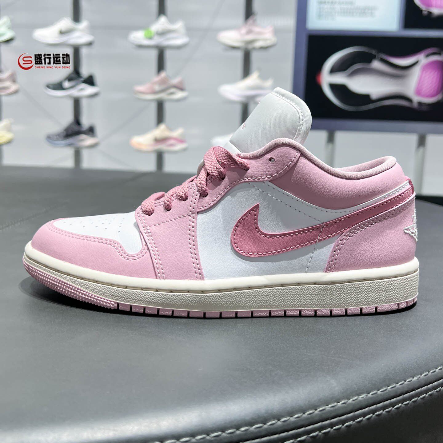 Nike耐克女子2026夏新款Air Jordan 1 Low经典运动板鞋DC0774-607