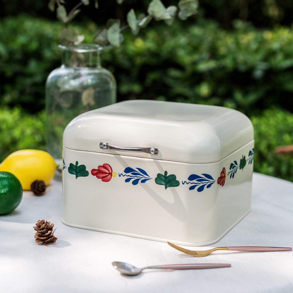 欧式口罩收纳盒小号方形防尘翻盖