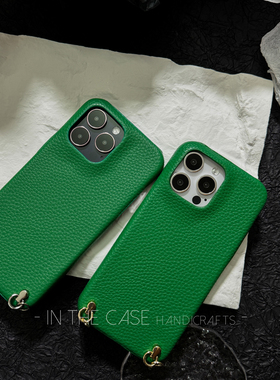 InTheCase 经典祖母绿复古时髦iphone16ProMax荔枝皮纹质感带环金银挂孔可挂链条半包手机壳硬壳适用于苹果