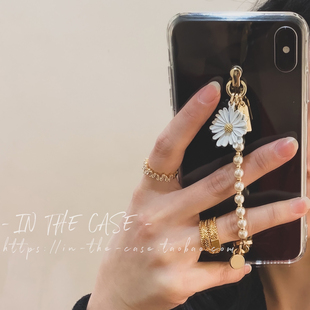适用苹果 包邮 InTheCase森女系春夏清新小雏菊16ProMax日系ins珍珠装 饰气质iphone15防摔手指链子手机壳