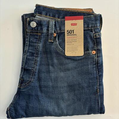 李维斯男501水洗直筒牛仔裤