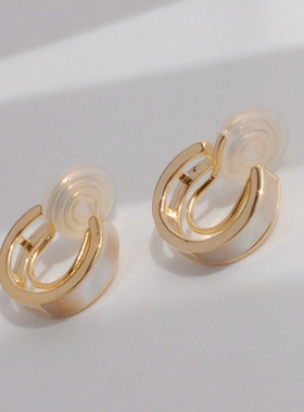 气质百搭贝壳耳圈蚊香盘耳夹女ins高级感无痛无耳洞硅胶垫耳饰新