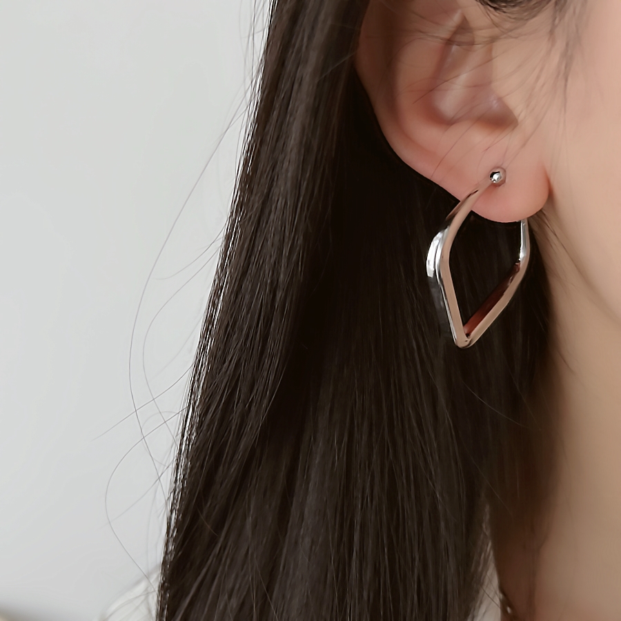 银色方形素圈无耳洞耳夹女欧美金属风时尚圈圈耳环高级感耳饰新款