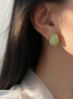 小清新绿色滴釉豆豆蚊香盘耳夹女无痛小众高级感无耳洞耳饰2026新