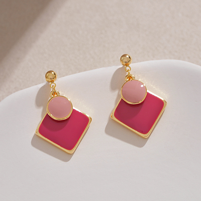 新款彩釉粉色几何方形耳坠高级感