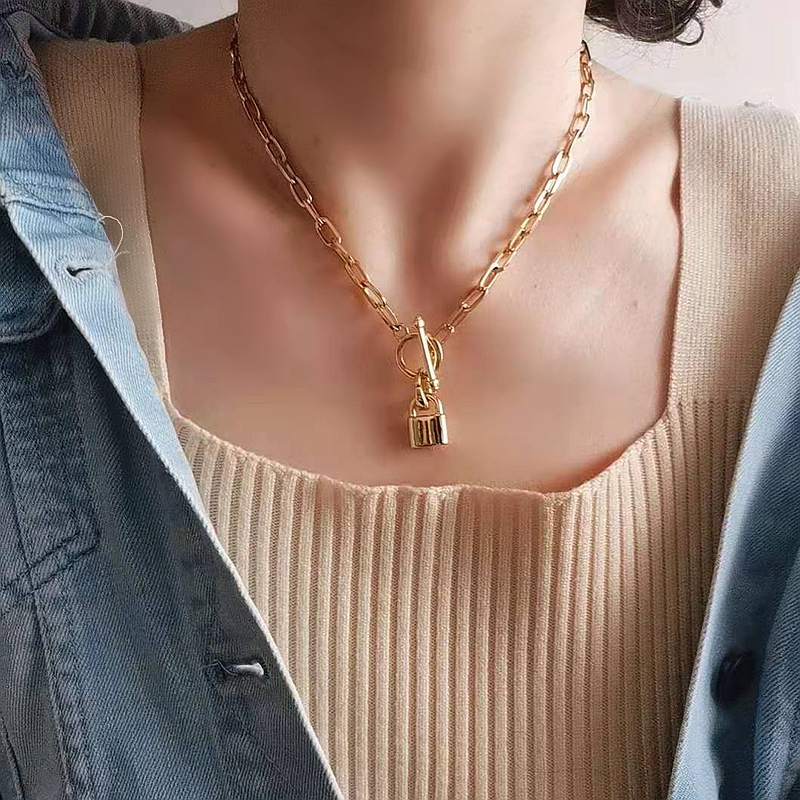 欧美小众简约个性嘻哈立体小锁链条锁骨链ins百搭锁头t扣短款项链