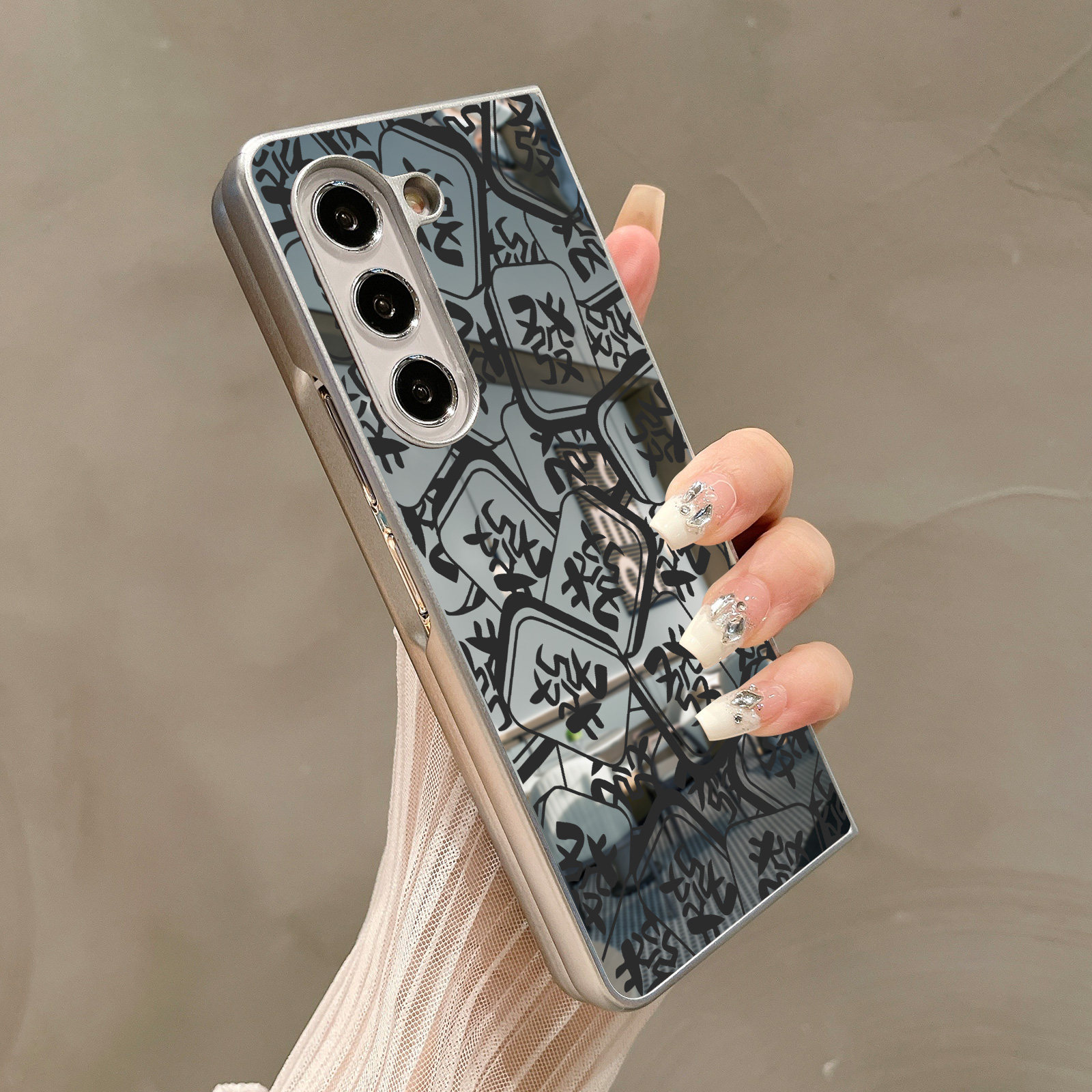 热瓜适用于三星GalaxyZFold7/6/5/4/3手机壳折叠屏保护套麻将文字发财银色油边镜面新款高档折叠壳创意全包套