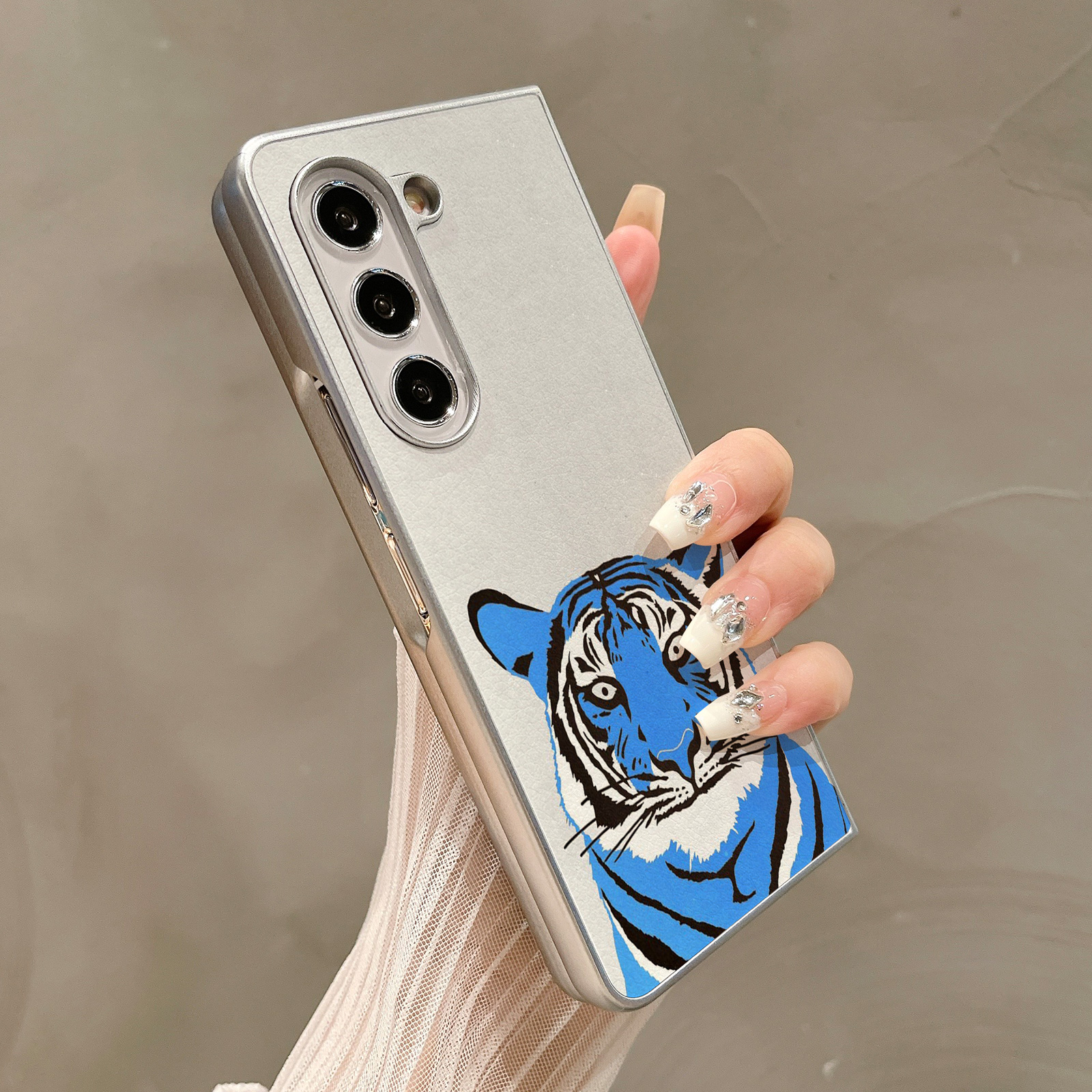 热瓜适用于三星GalaxyZFold7/6/5/4/3手机壳折叠屏保护套新款高档气质银色油边高级感全包防摔套可爱胖胖老虎