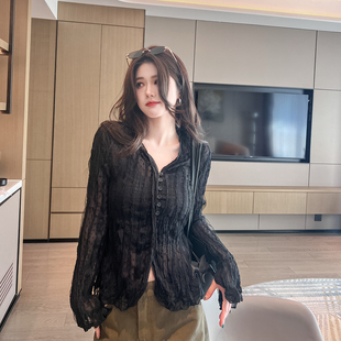 衬衣女2026新款法式艺术系上衣喇叭袖竖条纹点点修身长袖衬衫