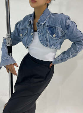 纽约代购pixie market 23春夏 超短款弧形设计蓝色复古牛仔夹克