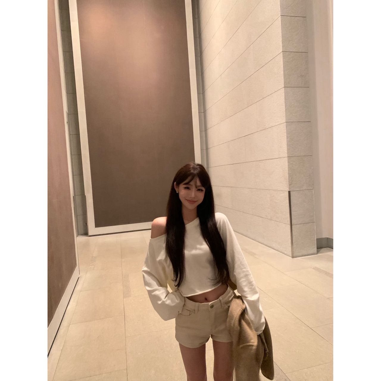 韩国小众品牌HEYS【素颜美女短外套