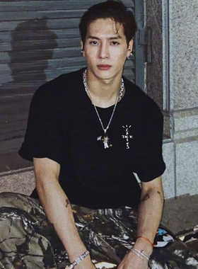 153Travis Scott 短袖T恤男街头嘻哈hiphop复古说唱饶舌基础LOGO