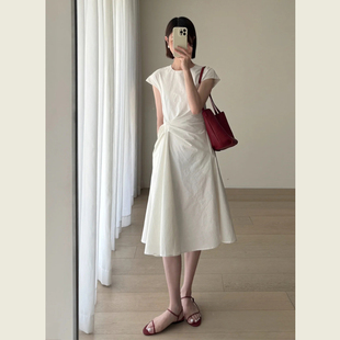 设计感白色扭结褶皱A字连衣裙女夏季法式高级感气质掐腰显瘦长裙